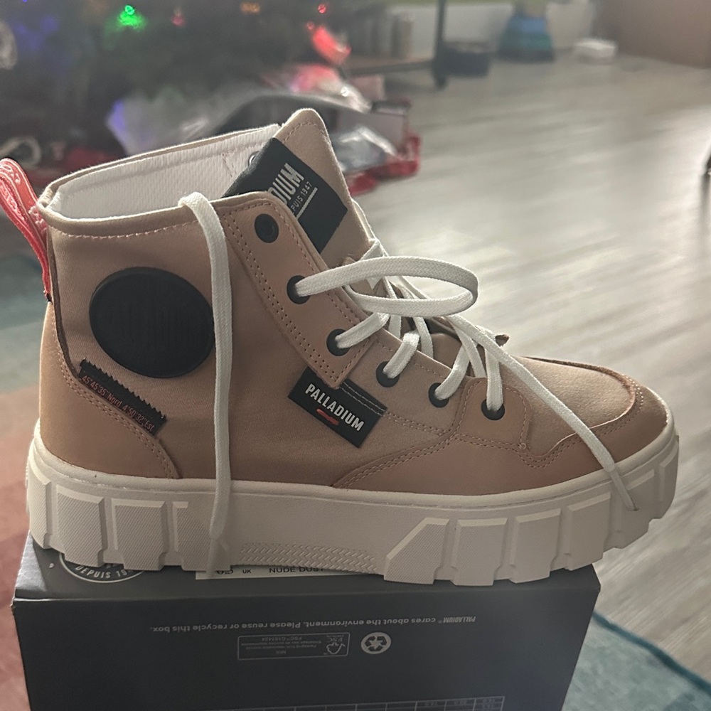 Palladium Pallatower High-Top Sneakers - Beige